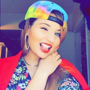 Meet your Posher, Sophy